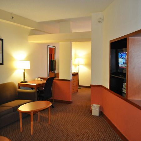 Holiday Inn Express Williamston By Ihg Eksteriør bilde